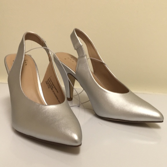 a new day Shoes - Sz 8 A new day silver slingback pumps 3.5” heels